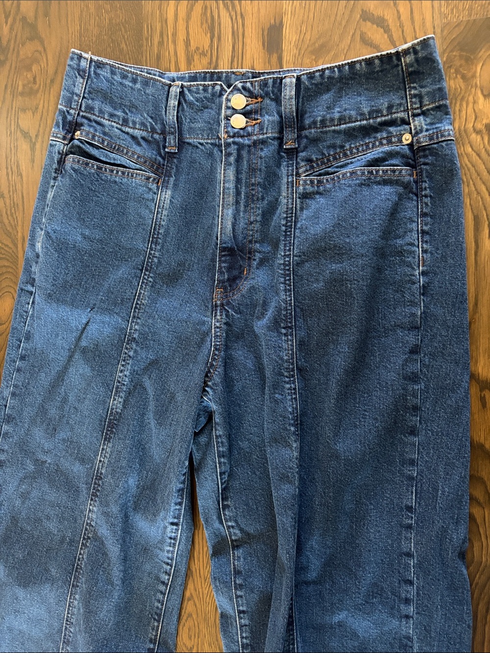 Universal Thread Women's Wide-Leg Jeans in Dark Blue Denim